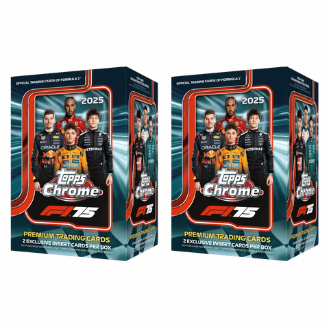 Zwei 2025 Topps Chrome Formula 1 Value Boxen nebeneinander